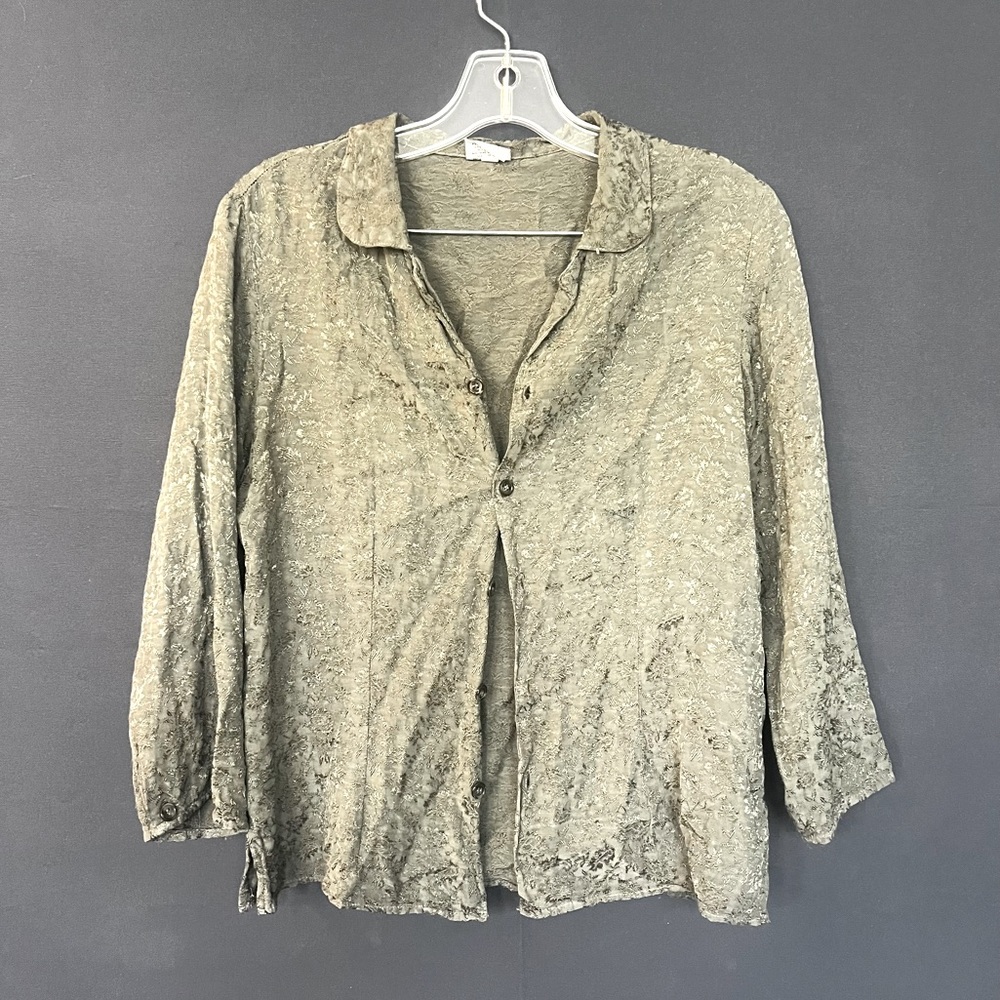 SAGE GREEN FLORAL BUTTON DOWN